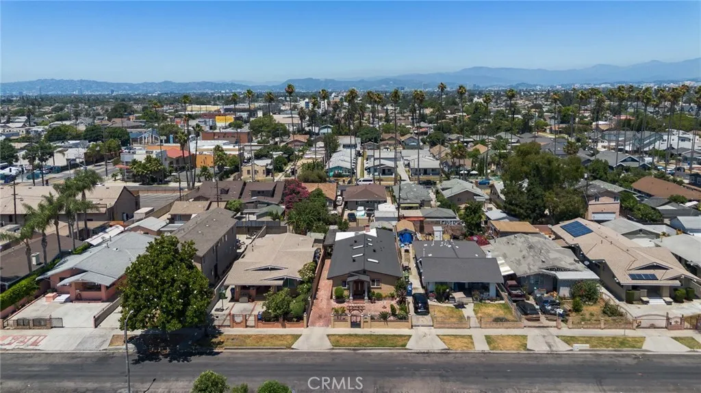 1729 W 51st Place, Los Angeles, California 90062 home-pic-46